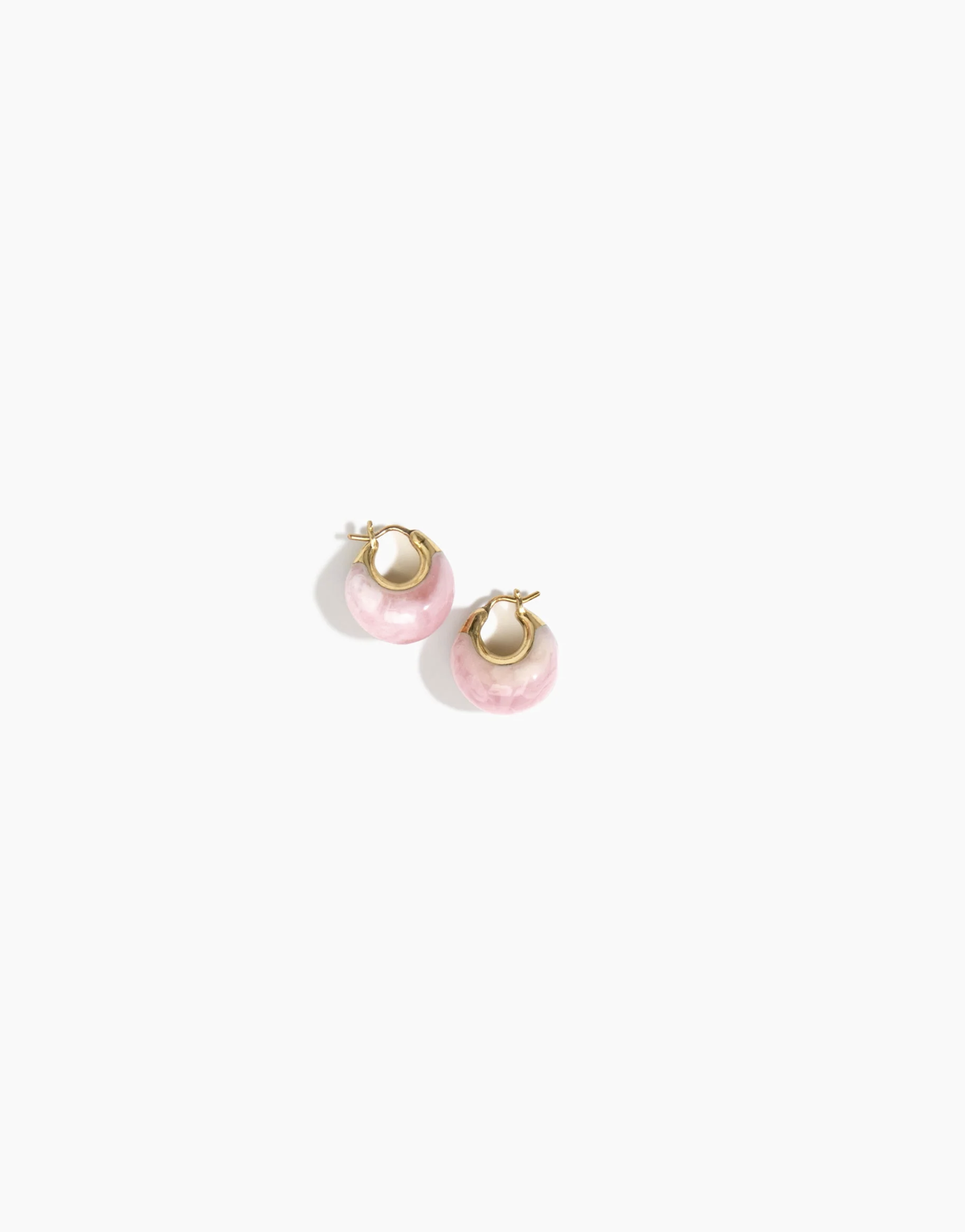 MAŁE KOLCZYKI SHELL PINK